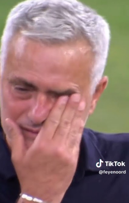 Feyenoord brutally mock crying Jose Mourinho after beating him to Champions League football