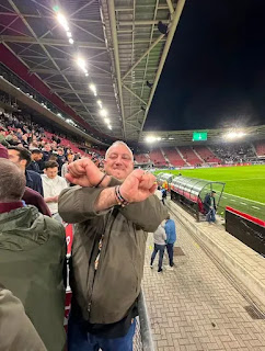 Fiorentina ultras 'attack' West Ham supporters before final as fans ask 'where's Knollsy'