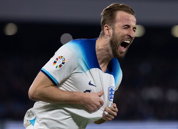 Harry Kane mocked as 'even West Ham' win a trophy before Tottenham star